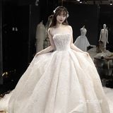 在婚纱店当在逃公主👸