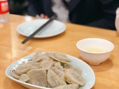 炸灌肠-惠丰门丁肉饼店