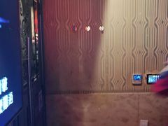 -好乐迪(张扬路八佰伴店)