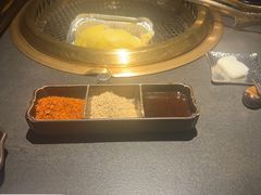 -铭牛烧肉·和牛海鲜自助(高新月牙湖店)