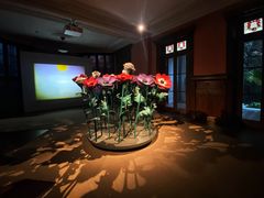 -Nathalie Djurberg与Hans Berg“牛皮纸包裹的月亮”-Prada荣宅当季展览