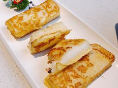 蛋煎伦教糕-煲王粤菜餐厅(中侨中心店)