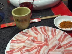 -宽板凳老灶火锅(台湾街店)