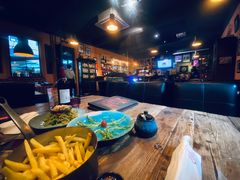 -SISTERS BAR RESTAURANT川意酒馆(嘉善老市H楼店)