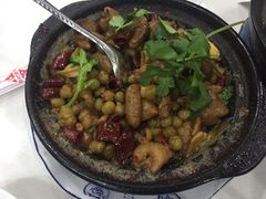 豌豆肥肠-廖记老砂锅(上清寺店)