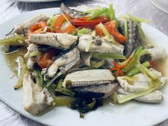 咸菜焖魔鬼鱼-老三鱼仔店