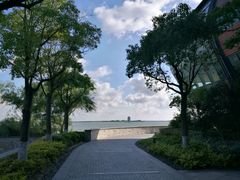 -上海滴水湖皇冠假日酒店