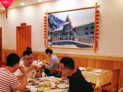 大堂-鹤乡东北菜(崮山路店)