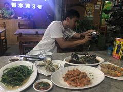 -四川小胡子海鲜(丁村万人海鲜广场店)