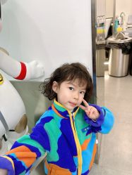 -V7 HAIR SALON