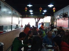 等位区-兴兴旺·冬瓜盅·啫啫煲(西华路店)