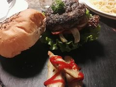 -HIGH FIVE哈福手工汉堡(桂林路店)