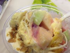 酸奶水果捞-葛师傅越南特色水果捞(建政南路总店)