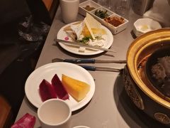 -山焱·炭火自助烤肉(周浦万达店)