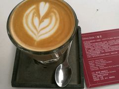 -UNI UNI(环亚凯瑟琳店)