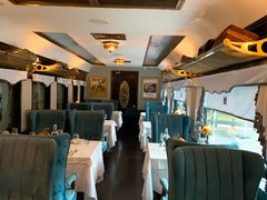 靠窗位-火车头法国西餐厅