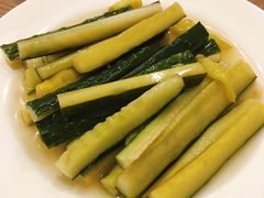 酸辣瓜条-清真吴记门钉肉饼·喜多利
