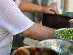 -正宗杂粮煎饼香软鸡蛋饼