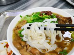 双拼啫啫粉(牛腩+牛筋)-珍珍小食店(西华路店)