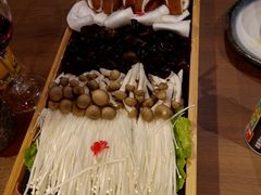 菌菇拚盘-快乐小羊·内蒙牛羊肉火锅(流花中心店)