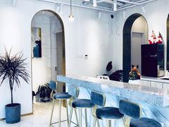 -Fridi Patisserie Cafe