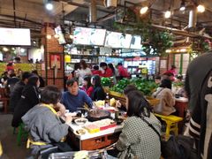 大堂-钢管厂歆瑞源油卤串串香(春熙路太古里店)
