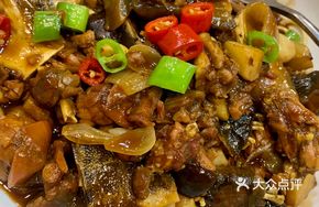Braised Ten-Year-Old Turtle with Three Treasures in Soy Sauce
