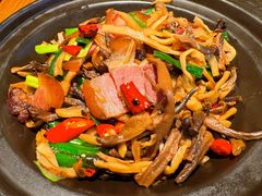 -云海肴·汽锅鸡·云南菜(天山百盛优客店)