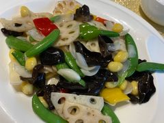 荷塘素炒-巴扎美食·新疆菜·西域歌舞表演餐厅(新疆大厦店)