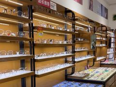 -罗伯特眼镜·蔡司官方授权(罗湖国贸店)