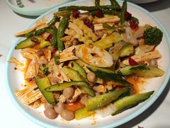 -亚伟瓦罐面美食城(淇县总店)