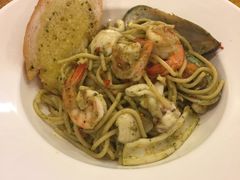 -J Daeng Seafood