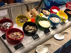 自助取餐区-武汉世茂希尔顿酒店·汇·全日餐厅