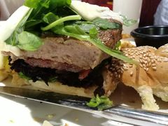 马苏里拉丝牛肉堡-拉亚汉堡经典餐厅(商城路店)