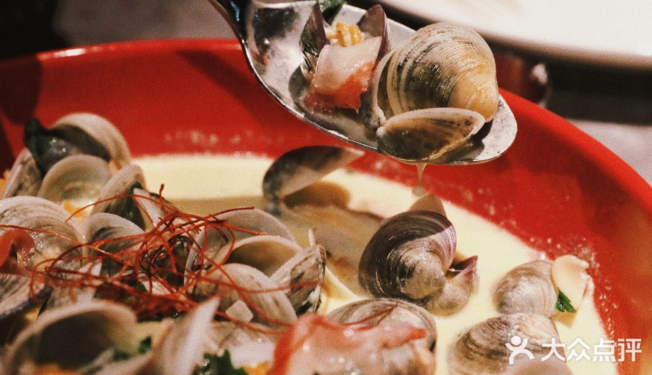 绝对想不到的音乐餐吧🎶，隐藏着不错的西餐🍽️