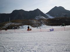 -荣盛康旅野三坡滑雪场