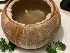 椰皇响螺炖鸡汤-富临饭店阿一鲍鱼