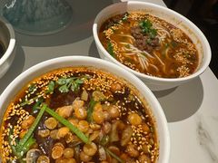 酸辣粉-麻六记(新天地店)