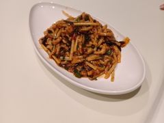 -渝信川菜 · 川味家常菜(财富购物中心店)