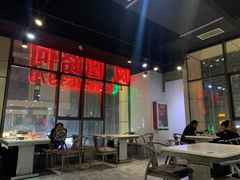 大堂-凤凰路何眼镜香辣蟹(花果园店)