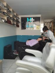 -黑奥秘脱发白发中心