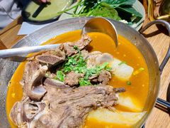 羊蝎子锅-塔哈尔·新疆盛宴(城西银泰店)