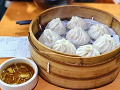 -莱莱小笼·乔艾