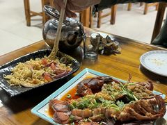 -兆辉木炭海鲜烧烤·海鲜小炒