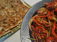 -乡土黄·鲜牛肉火锅·小龙虾(兴业街店)