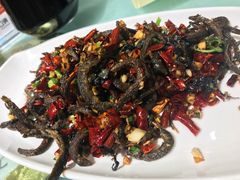 -湘潭九龙鱼头店(城南西路店)