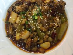 -捌贰虾蟹·江湖菜馆(江汉路店)