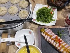 凉拌豆苗-老班长手工灌汤包老店(东山店)