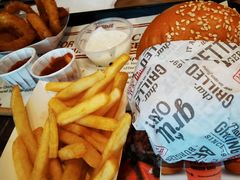 -The Habit Burger Grill 哈比特汉堡(爱琴海店)