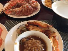 -荣誉国际酒店-云顶旋转餐厅